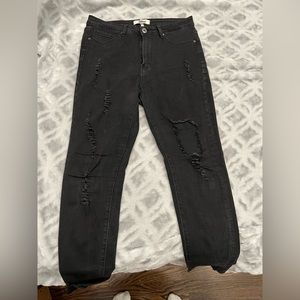 black ripped skinny jeans